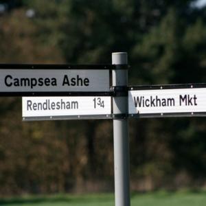 Sign post  at Ivy lodge Road